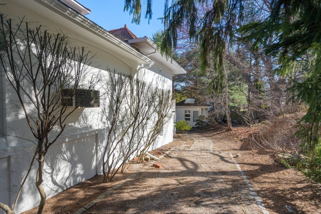 15 Clark Street Newton, MA 02459 - Photo 32 of 35