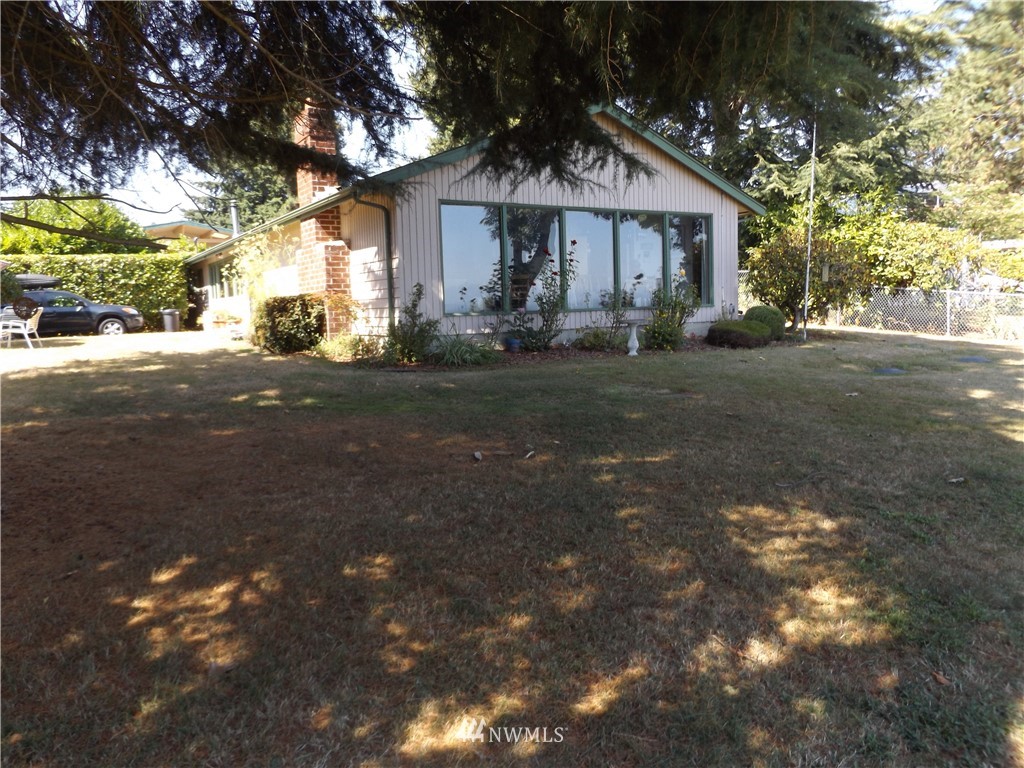 4845 Berg Road Clinton, WA 98236 - Photo 2 of 17 Gallery Image 2