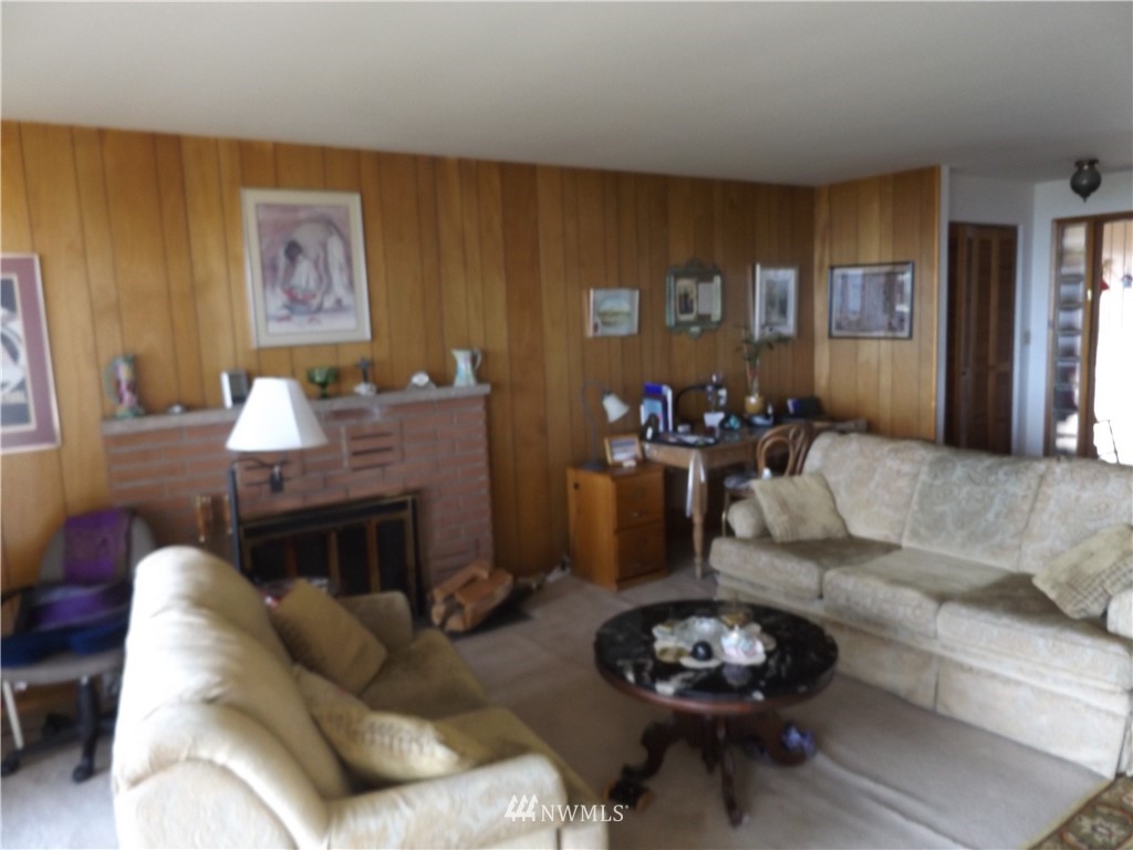 4845 Berg Road Clinton, WA 98236 - Photo 11 of 17 Gallery Image 11