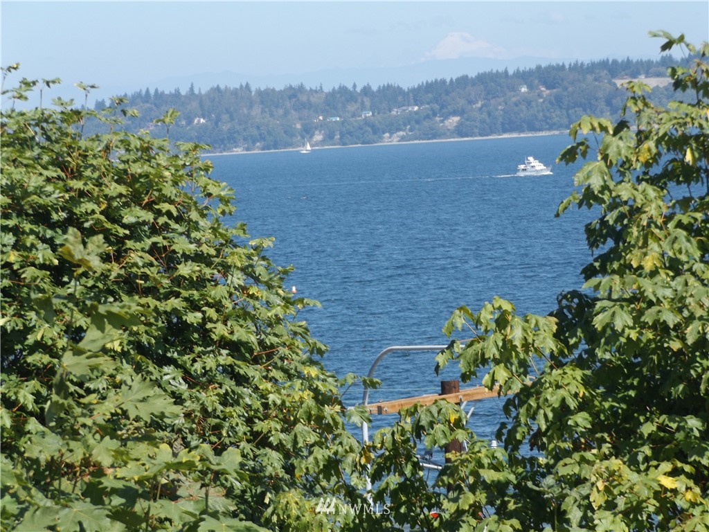 4845 Berg Road Clinton, WA 98236 - Photo 8 of 17 Gallery Image 8