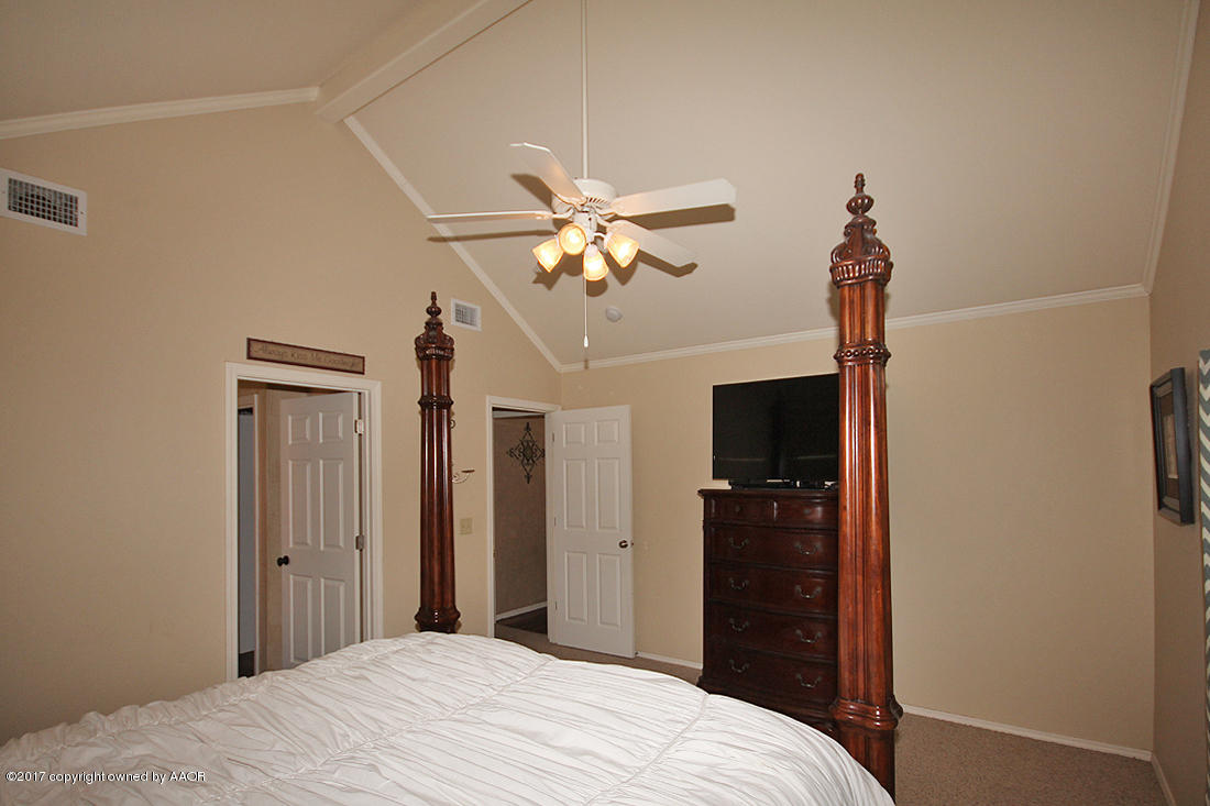 6800 Thunder Road Amarillo, TX 79119 - Photo 11 of 24 Master Bedroom2