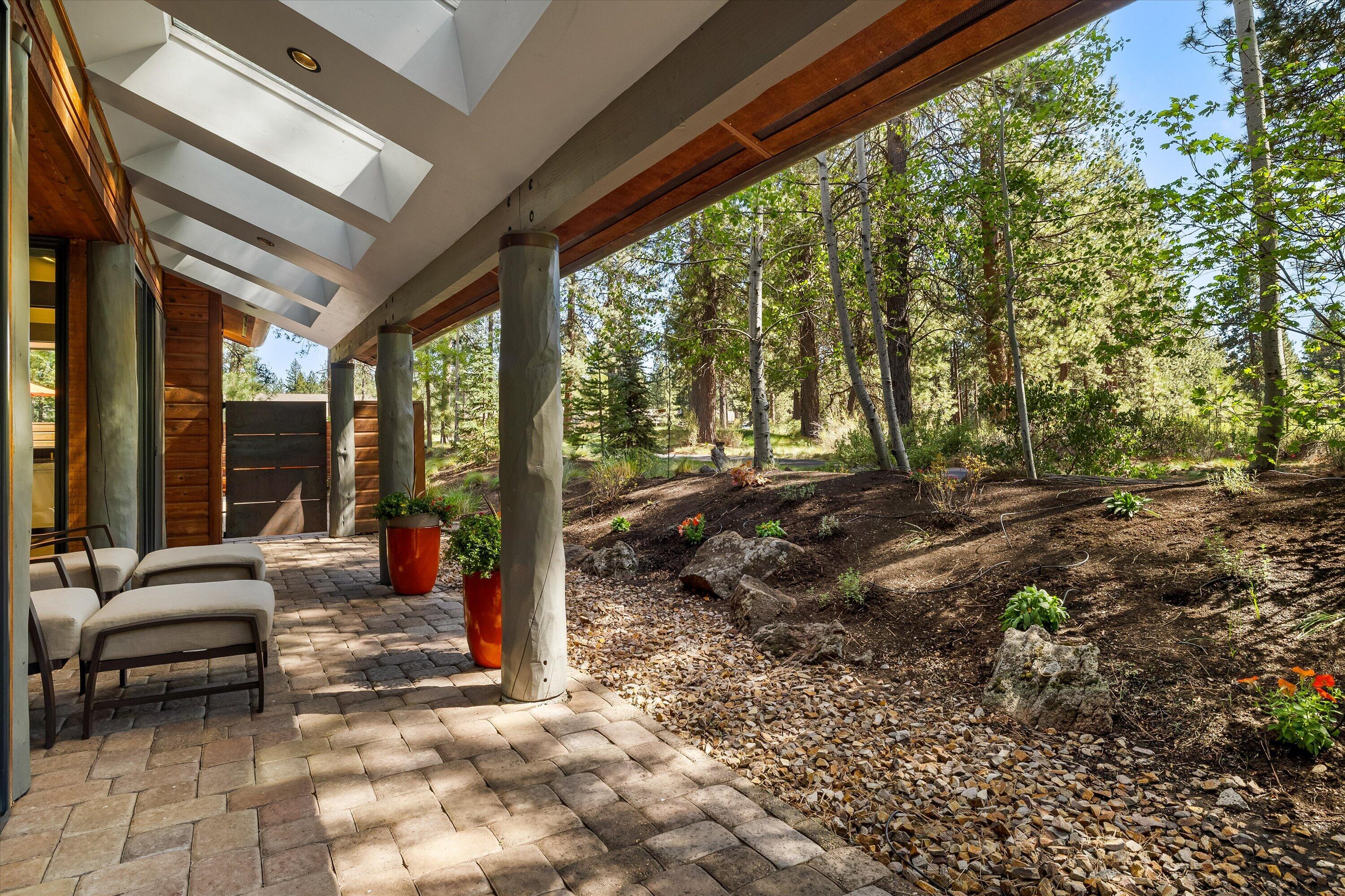 60770 Golf Village Loop Bend, OR 97702 - Photo 50 of 71 Side Patio