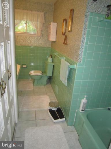 2238 Fairland Road Silver Spring, MD 20904 - Photo 2 of 30 Bath
