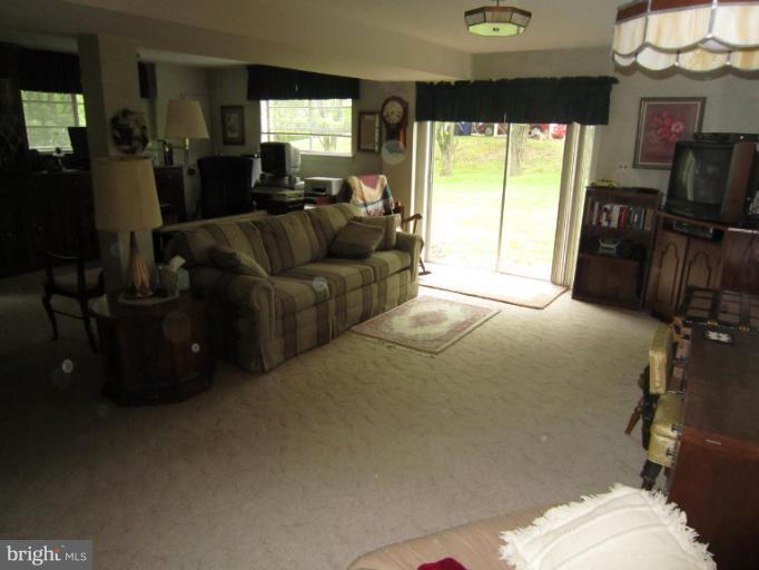2238 Fairland Road Silver Spring, MD 20904 - Photo 3 of 30 Rec room