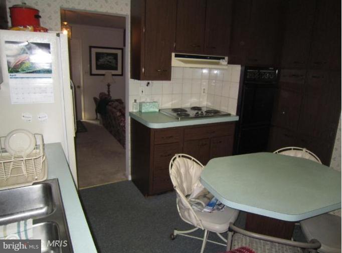 2238 Fairland Road Silver Spring, MD 20904 - Photo 10 of 30 Table space in kitchen