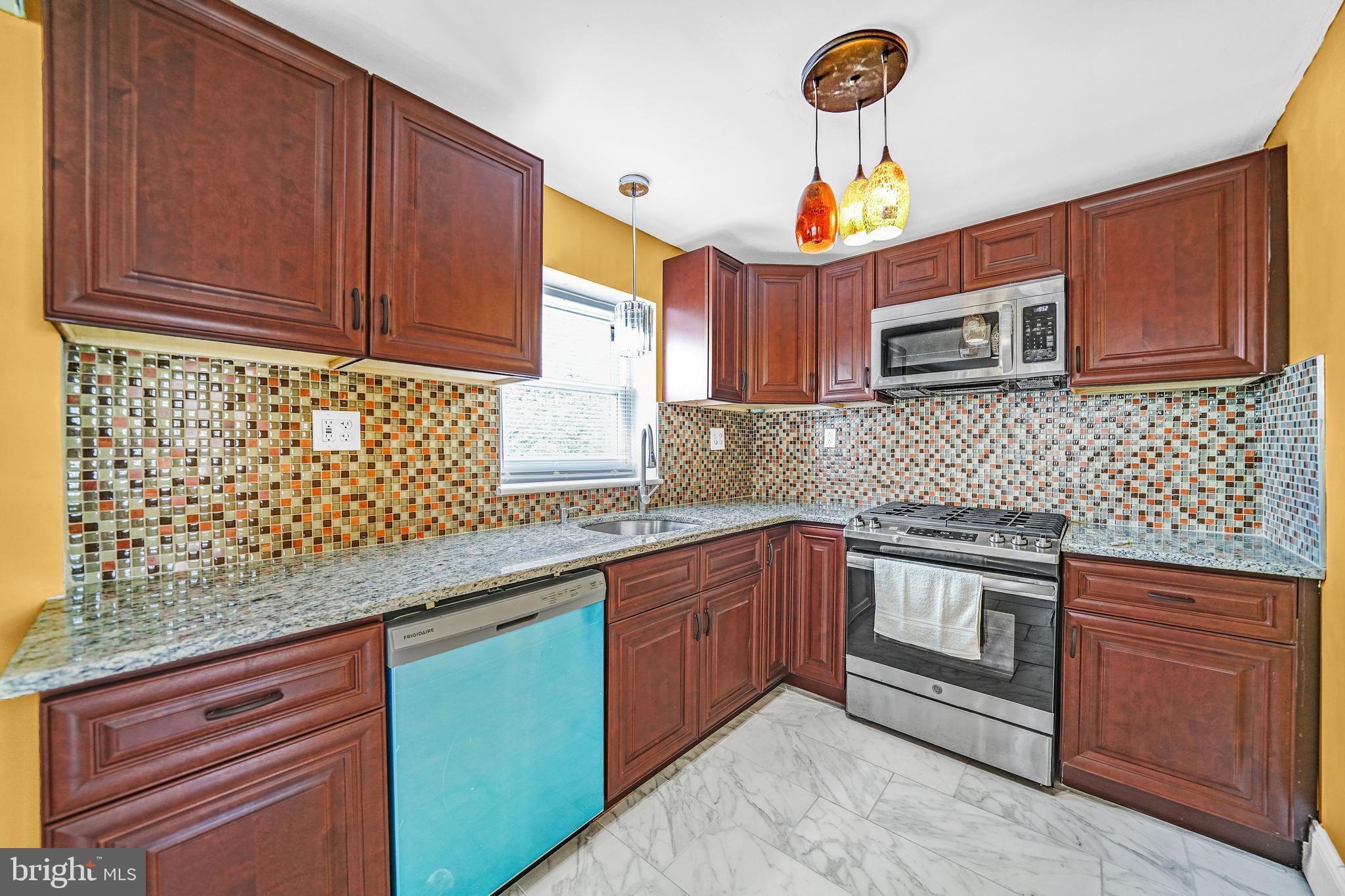 112 Englewood Road Upper Darby, PA 19082 - Photo 14 of 23