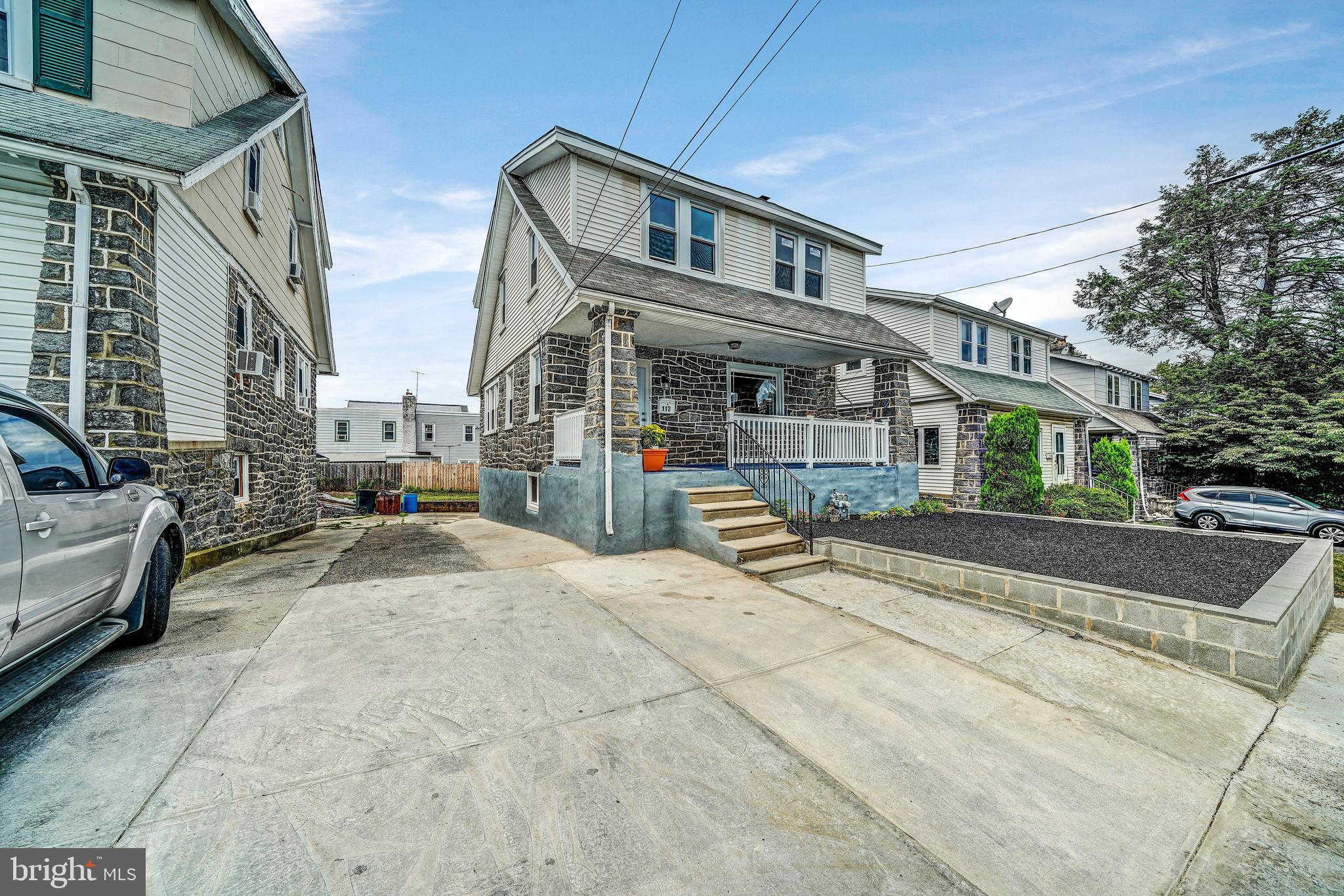 112 Englewood Road Upper Darby, PA 19082 - Photo 2 of 23