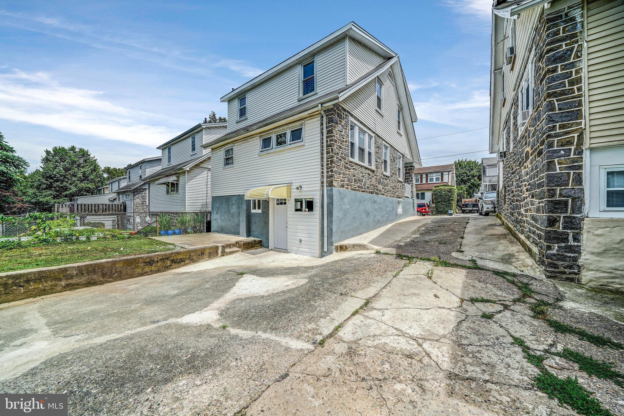 112 Englewood Road Upper Darby, PA 19082 - Photo 6 of 23