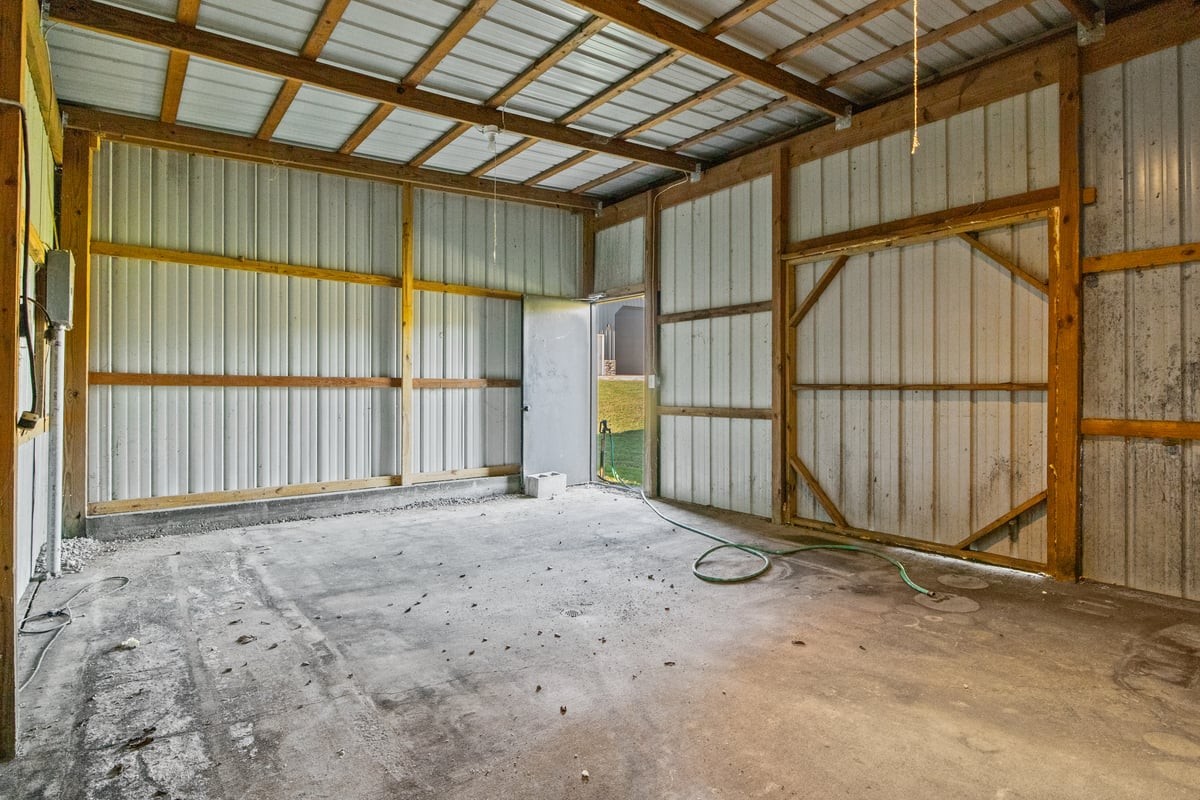 3950 Budds Creek Road Palmyra, TN 37142 - Photo 48 of 54 a view of an empty room