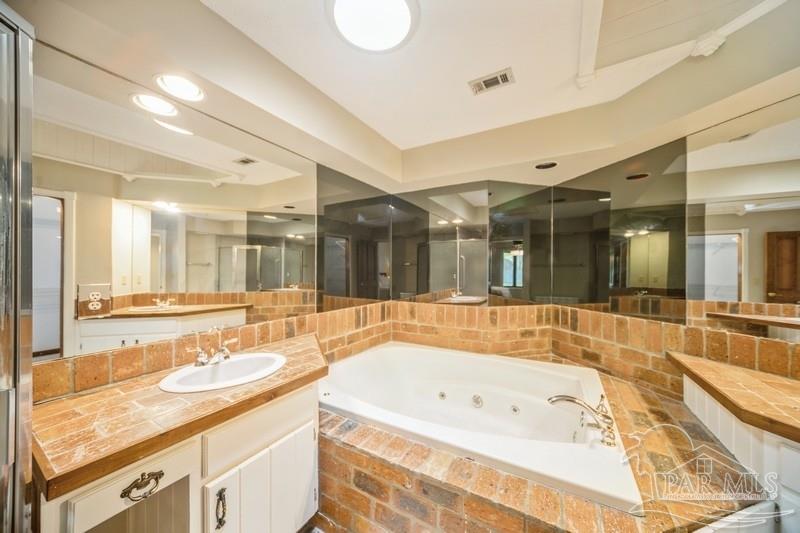 1521 Kings Road Cantonment, FL 32533 - Photo 26 of 42 Gallery Image 26