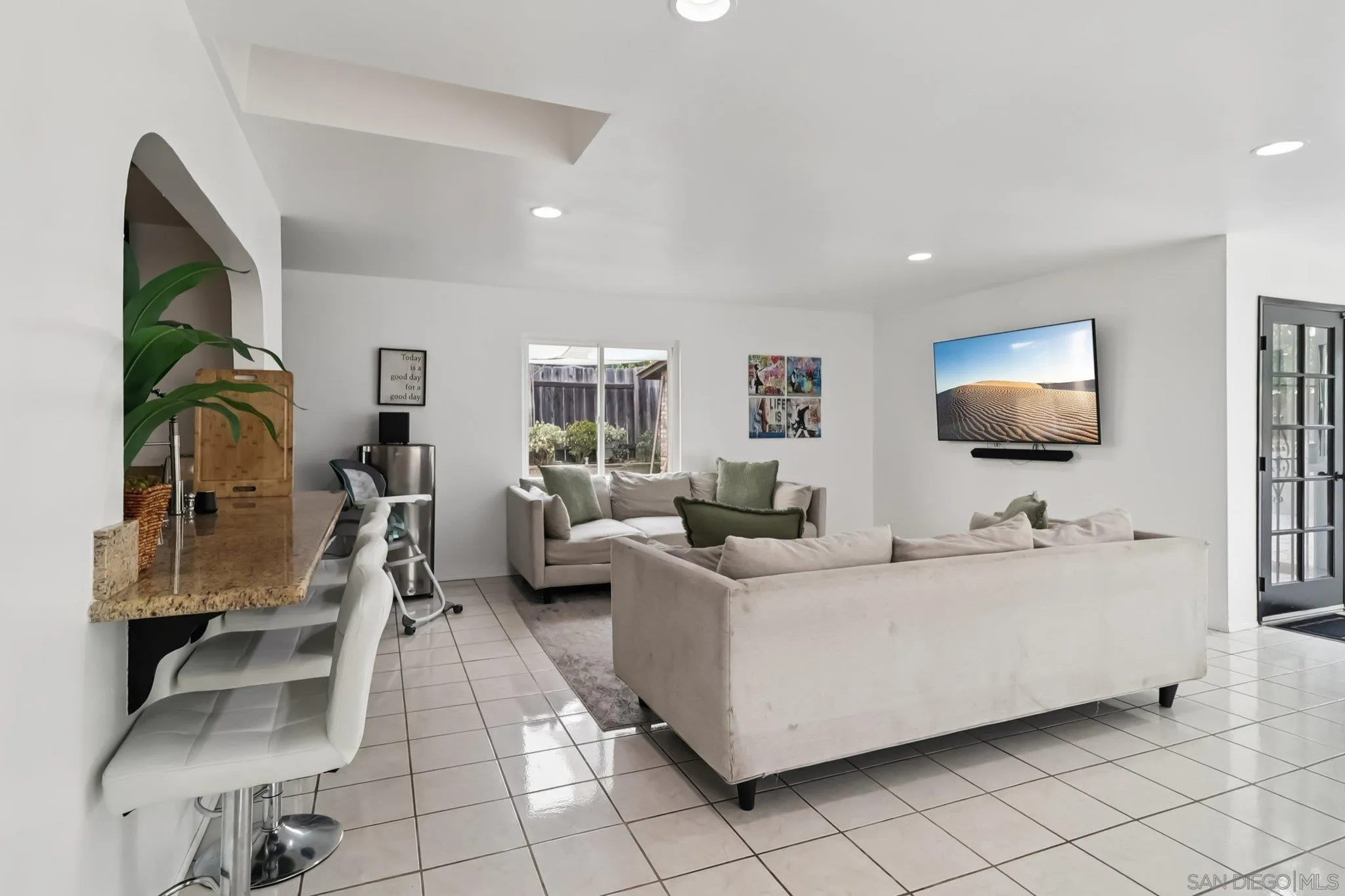 712 Paseo Del Rey Chula Vista, CA 91910 - Photo 10 of 50