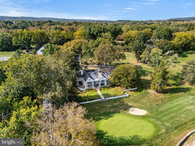 $304,900 | 356 Drummers Lane, Unit 356, Wayne, PA 19087