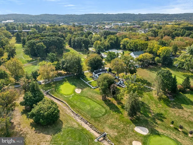 $304,900 | 356 Drummers Lane, Unit 356, Wayne, PA 19087