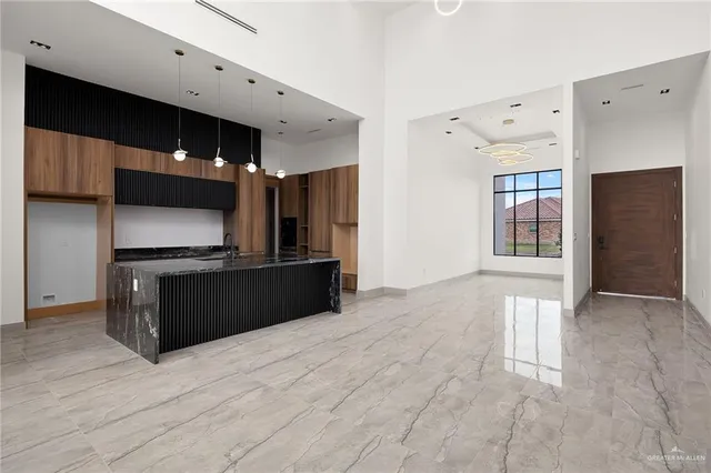 $450,000 | 1402 Tierra Encantada, Weslaco, TX 78596