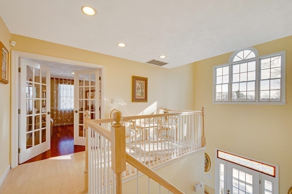 217 Old Stonebridge Road Wayland, MA 01778 - Photo 12 of 29