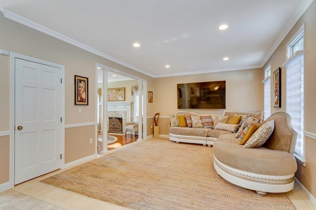 217 Old Stonebridge Road Wayland, MA 01778 - Photo 4 of 29