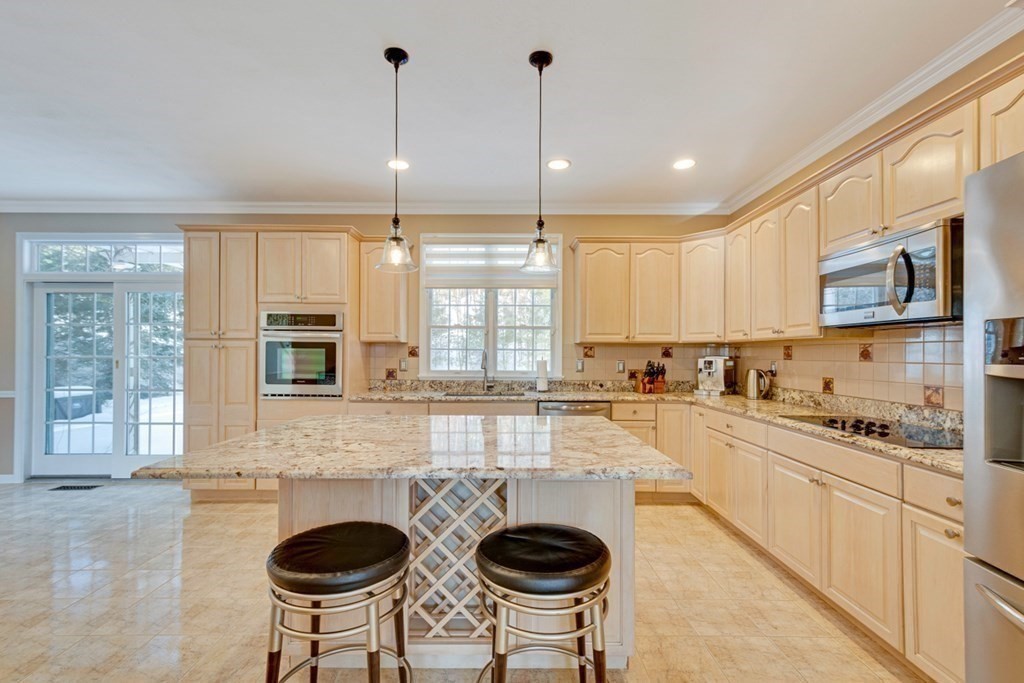 217 Old Stonebridge Road Wayland, MA 01778 - Photo 6 of 29