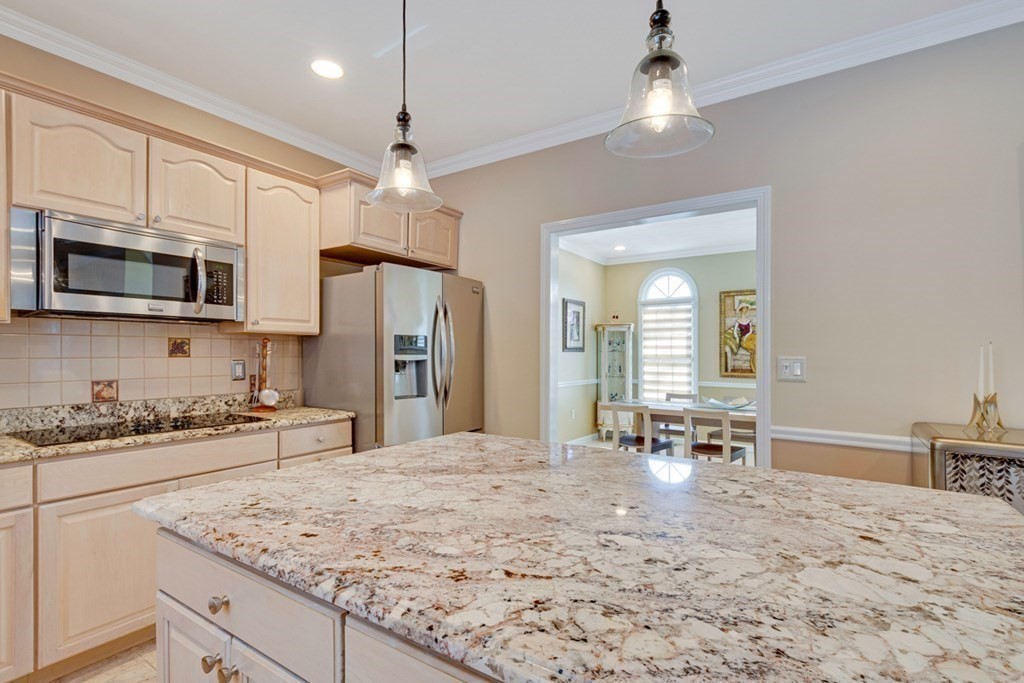 217 Old Stonebridge Road Wayland, MA 01778 - Photo 10 of 29