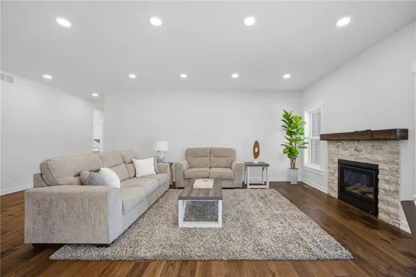 $499,900 | 66 Parma Center Road, Parma, NY 14468