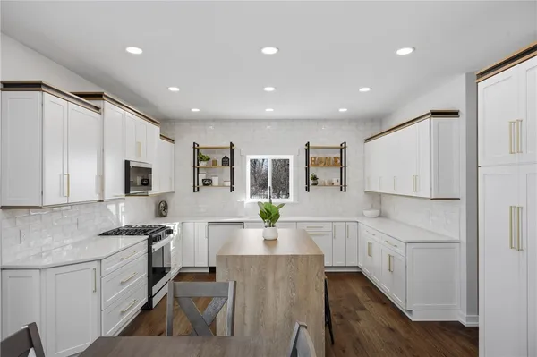 $499,900 | 66 Parma Center Road, Parma, NY 14468