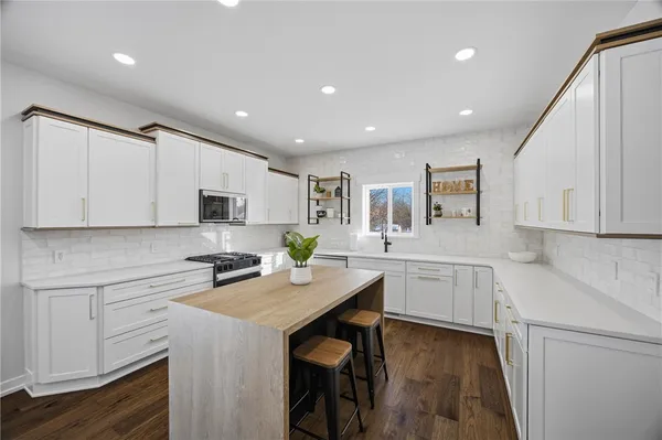 $499,900 | 66 Parma Center Road, Parma, NY 14468