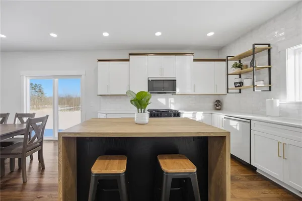 $499,900 | 66 Parma Center Road, Parma, NY 14468