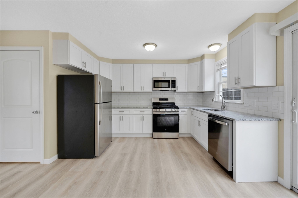 19-21 Biddle Street Springfield, MA 01129 - Photo 6 of 32