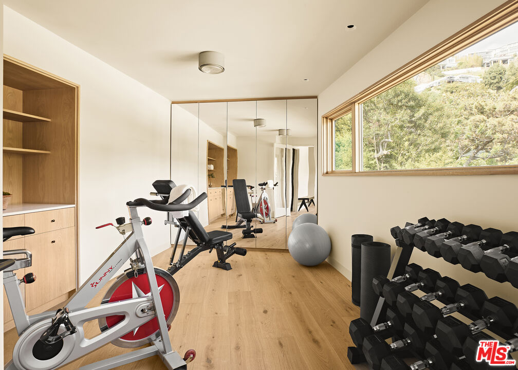 1849 Rising Glen Road Los Angeles, CA 90069 - Photo 17 of 26
