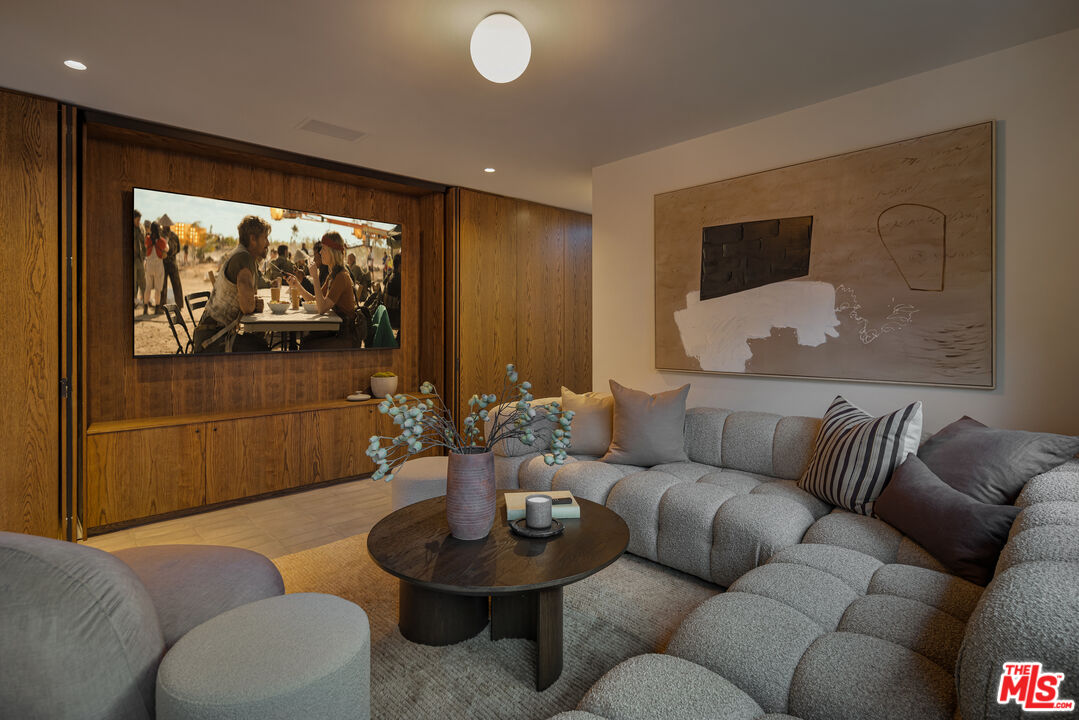 1849 Rising Glen Road Los Angeles, CA 90069 - Photo 19 of 26