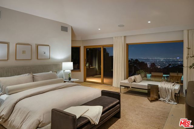 $8,500,000 | 1849 Rising Glen Road, Los Angeles, CA 90069