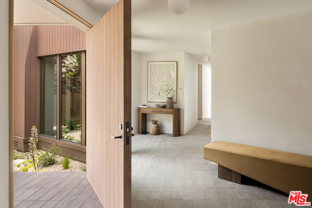 1849 Rising Glen Road Los Angeles, CA 90069 - Photo 3 of 26