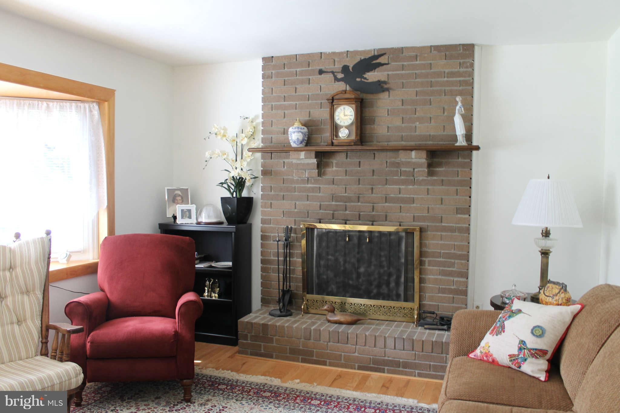 1223 Marclee Road Finksburg, MD 21048 - Photo 2 of 15 Living Room