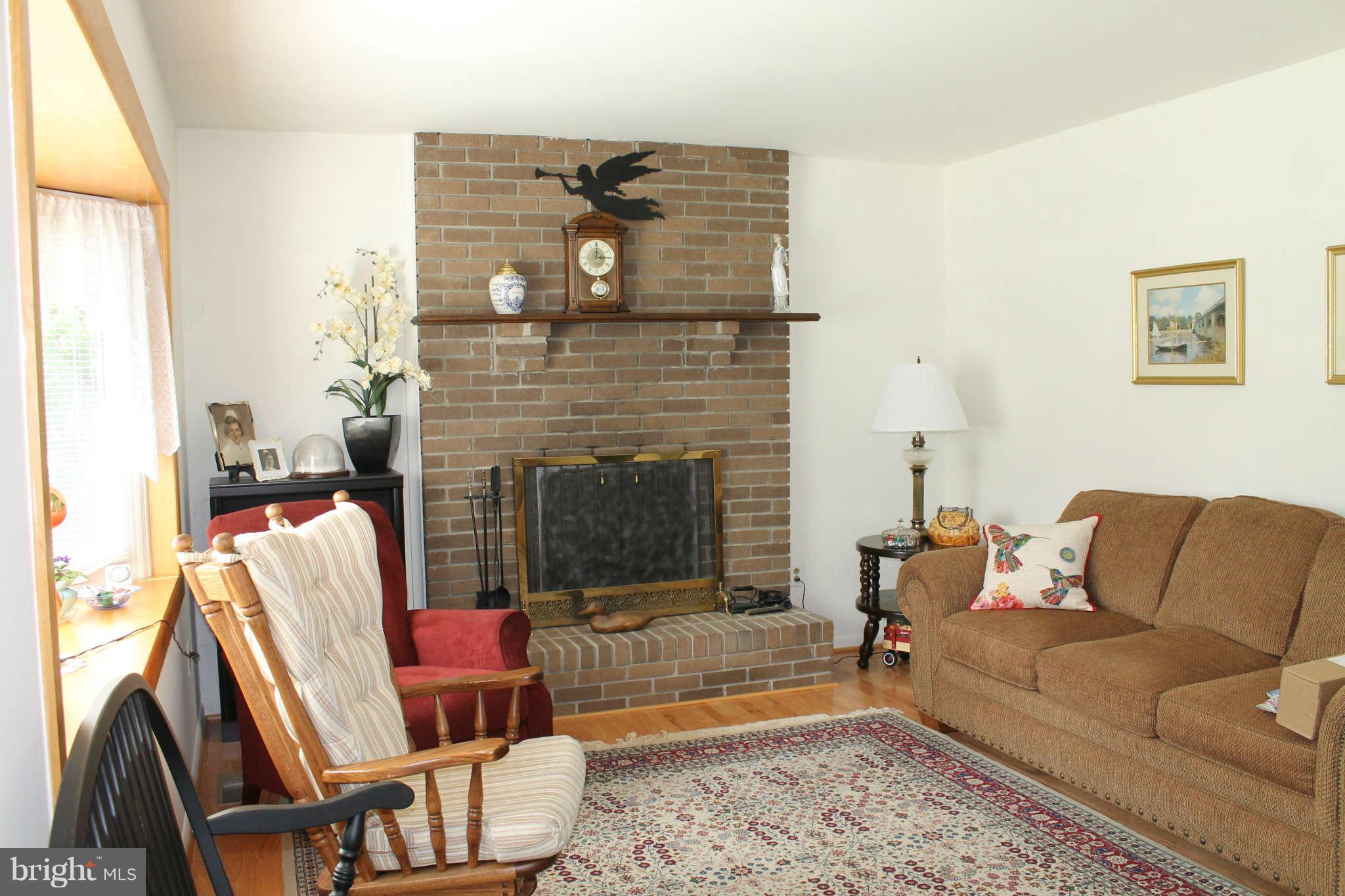 1223 Marclee Road Finksburg, MD 21048 - Photo 3 of 15 Living Room