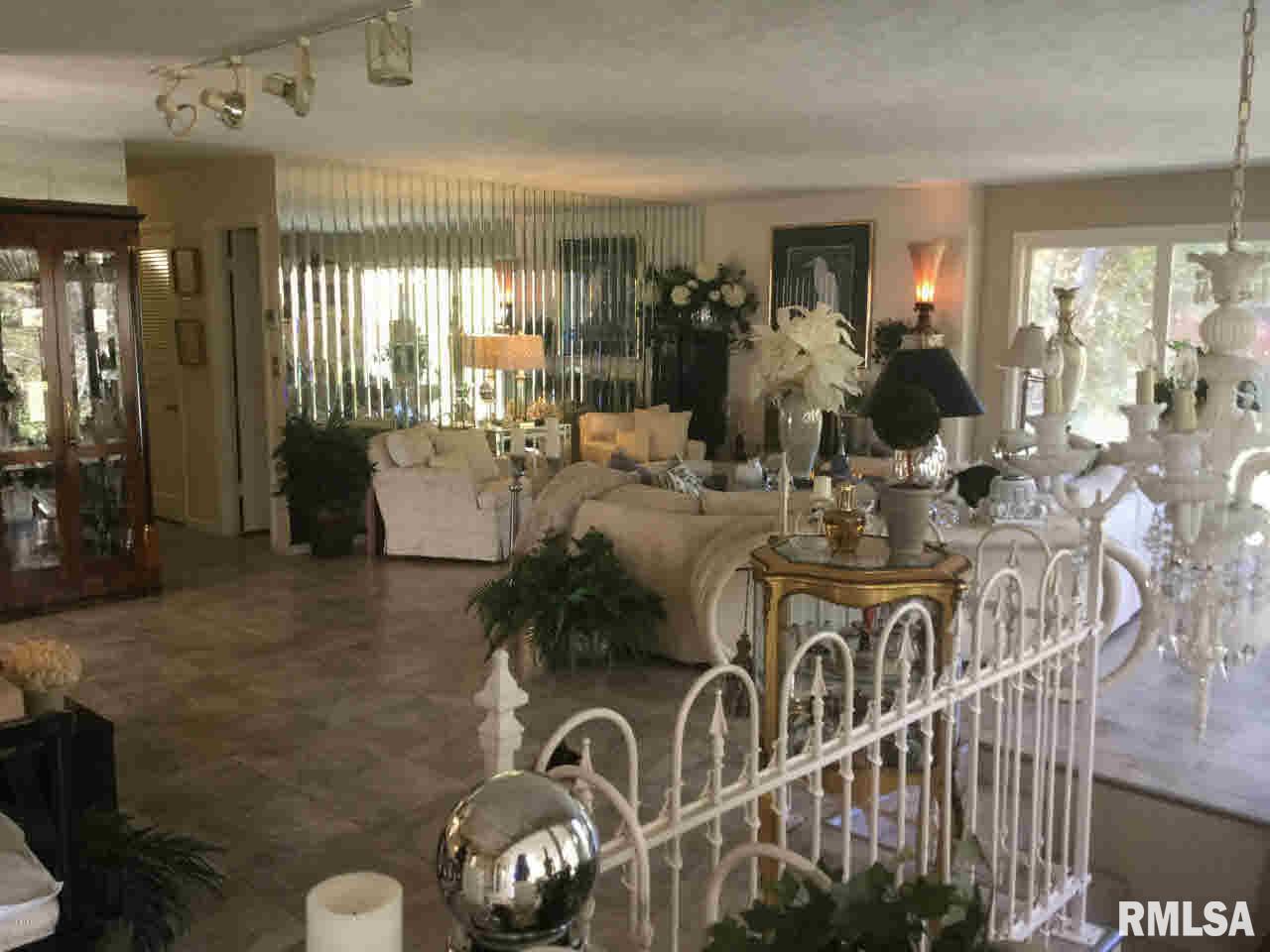 5525 West Pleasant Hill Road Carbondale, IL 62901 - Photo 17 of 30 Gallery Image 17