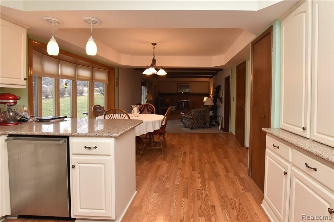 2460 Lassiter Drive Rochester, MI 48309 - Photo 11 of 28 Lassiter2460_11.JPG