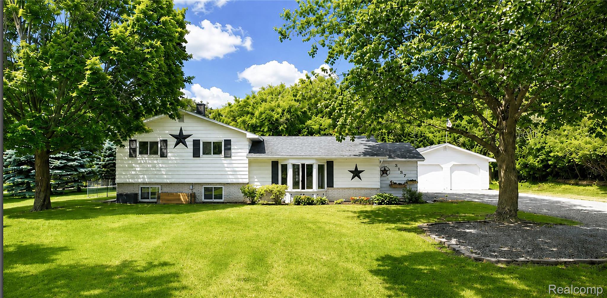3157 North Irish Road Davison, MI 48423 - Photo 1 of 59 oo cover1.jpg