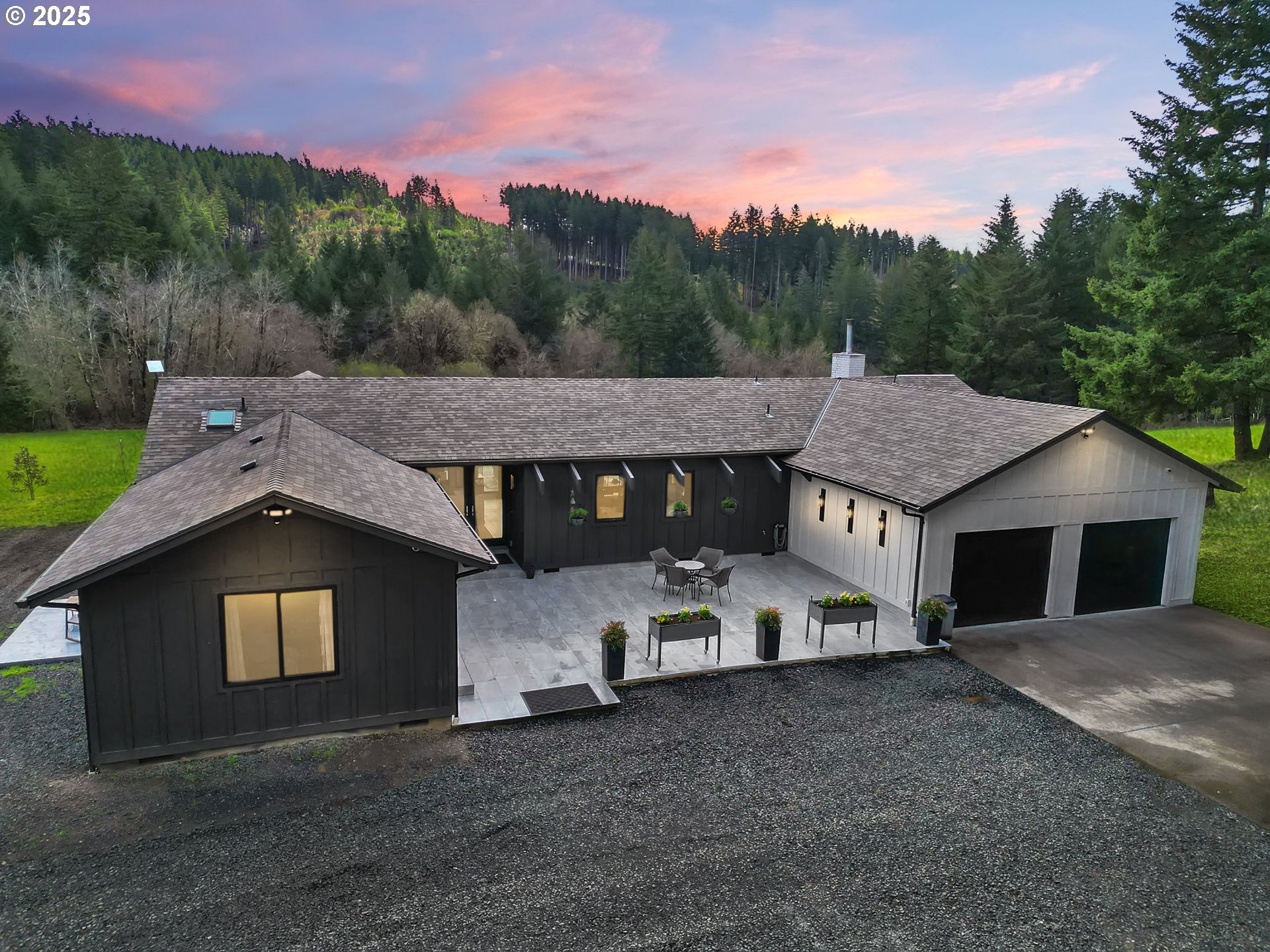 24377 Vaughn Road Veneta, OR 97487 - Photo 2 of 46 Gallery Image 2