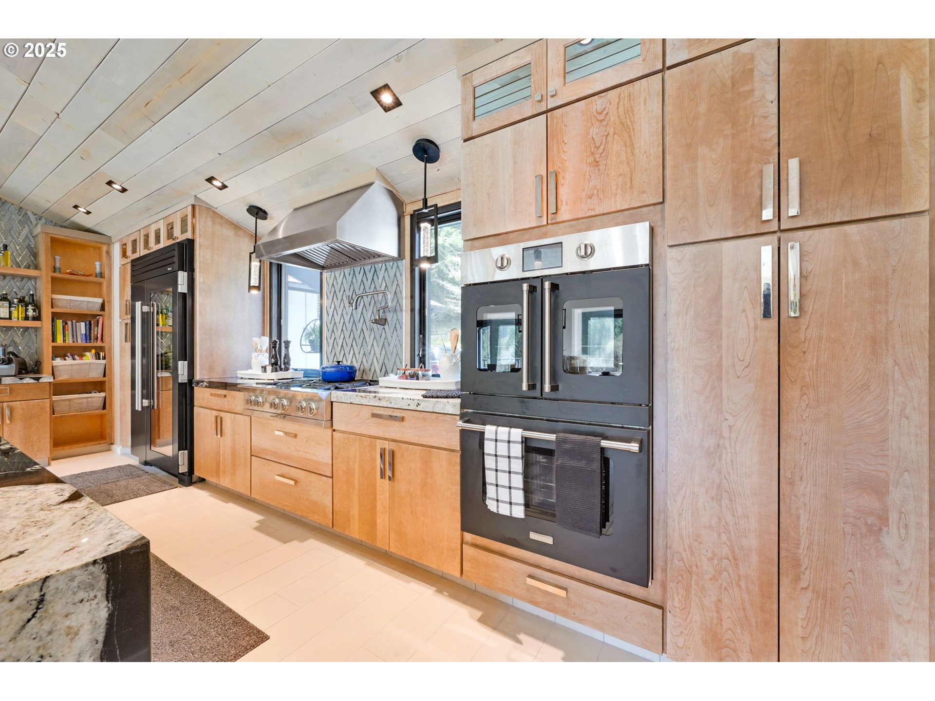 24377 Vaughn Road Veneta, OR 97487 - Photo 6 of 46 Gallery Image 6