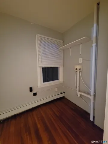 $1,350 | 344 Boswell Avenue, Norwich, CT 06360