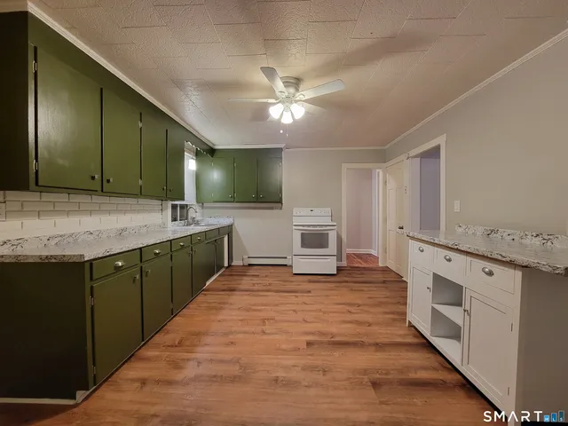 $1,350 | 344 Boswell Avenue, Norwich, CT 06360