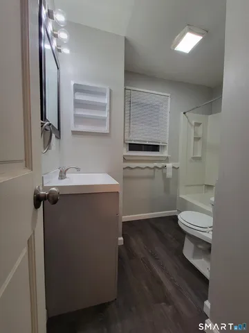 $1,350 | 344 Boswell Avenue, Norwich, CT 06360