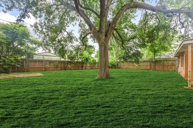 $240,000 | 1011 Beaver Bend Road, Houston, TX 77088