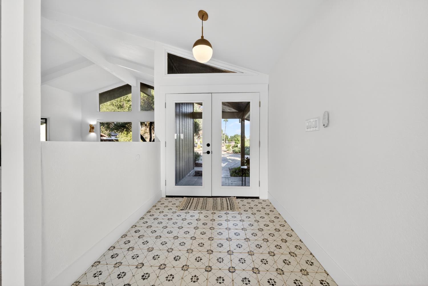 18578 Farallon Road Madera, CA 93638 - Photo 8 of 29 a view of a hallway with a white walls
