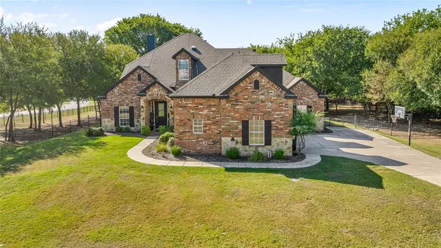 $899,900 | 101 Deer Crossing Way, Azle, TX 76020
