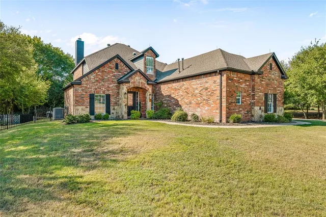 $899,900 | 101 Deer Crossing Way, Azle, TX 76020