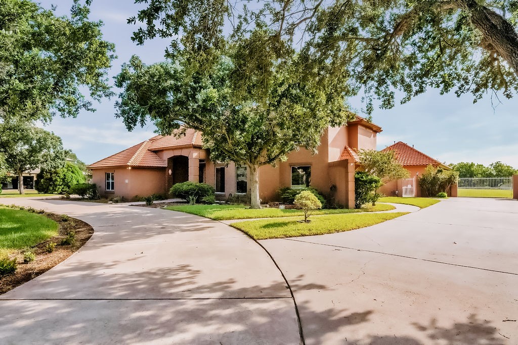 4950 Deer Park Road Corpus Christi, TX 78413 - Photo 2 of 34