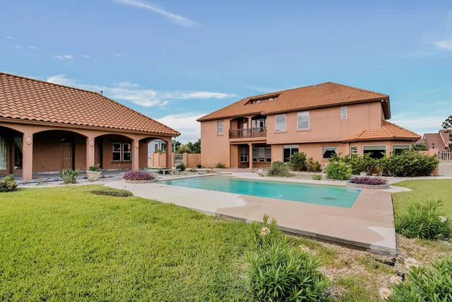 $985,000 | 4950 Deer Park Road, Corpus Christi, TX 78413