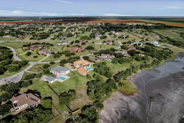 $840,000 | 4950 Deer Park Road, Corpus Christi, TX 78413