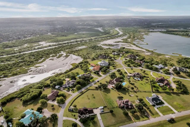 $985,000 | 4950 Deer Park Road, Corpus Christi, TX 78413