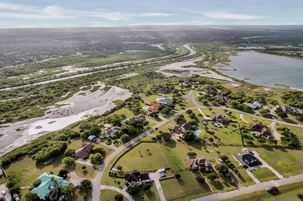 4950 Deer Park Road Corpus Christi, TX 78413 - Photo 9 of 34